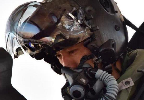 发动机哪去了？日本“玩坏”的F35残骸找到，捞上来后美国着急了