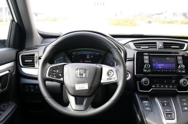 铁了心扳倒大众！油耗4.3L人称“家用王”，带双