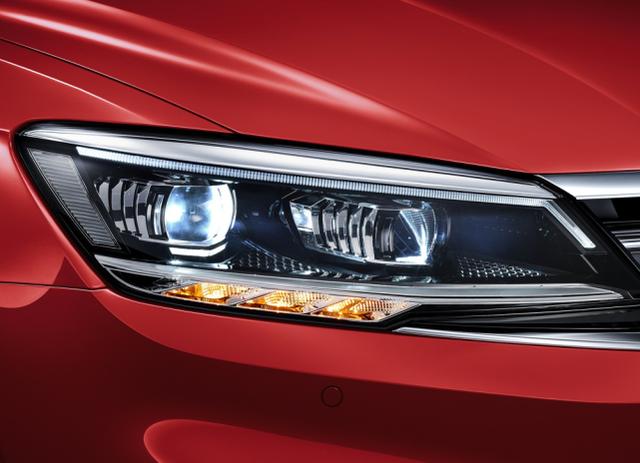 大众凌渡来了，比本田思域更好看，百公里油耗5.4L，14.29万起