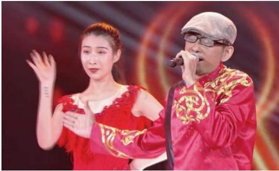 官宣：被网友造谣“吃软饭”，坐拥千万豪车豪