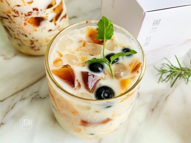 家里有茶叶的一定要试试这做法，冰凉解暑香甜可口，比吃雪糕过瘾
