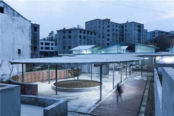 城视时评｜国内外8大优秀农贸市场案例，城市文明与安全的新标志