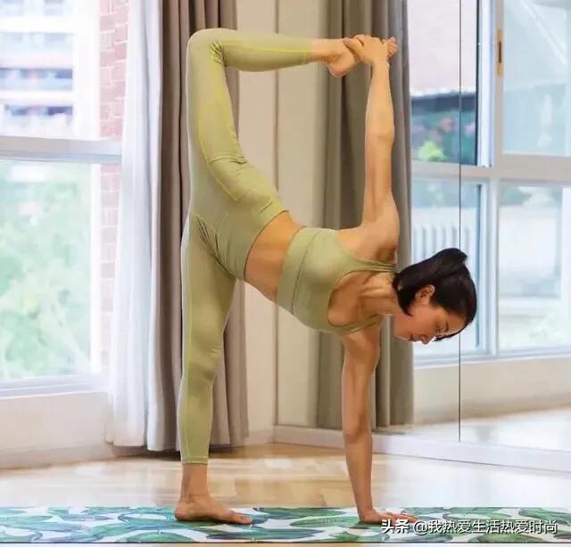 记录瑜伽练习中的美好，穿上瑜伽服度过的每一