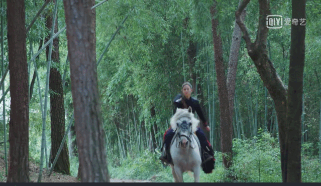 这部剧让我深深地陷进去，罗云熙太撩人，“颜
