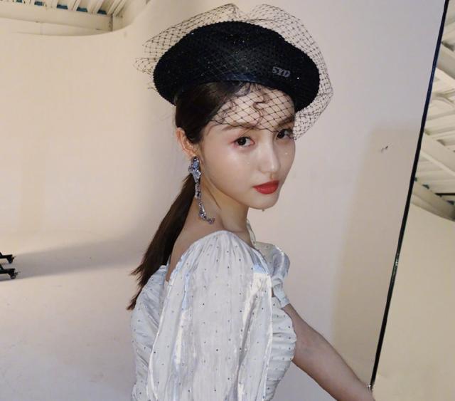 还没红人设就崩了？一个月分手两个男友，粉丝