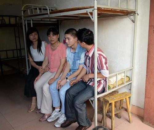 6年前两位江西少年，宁愿错过高考来拯救全车人性命，后来如何？