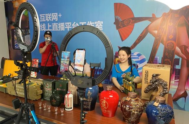 全城共享共赢｜华南城多措并举，与商户一起赢享未来