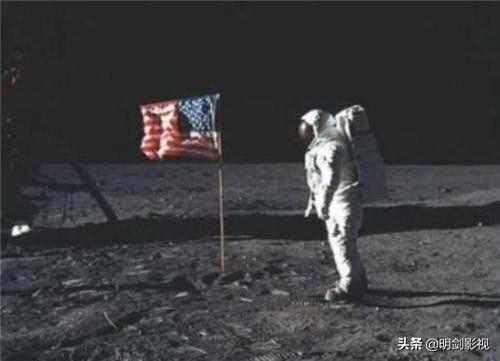 50年前美国在月球插了一面国旗，如今被卫星拍到