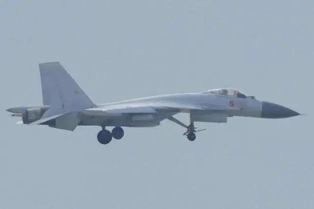 003航母超10万吨？动力决定吨位，常规动力也能上