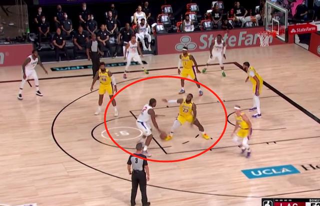 【影片】35歲詹姆斯拚命了！可愛不要擋拆，直面單挑詹姆斯，強行跳投三不沾！-黑特籃球-NBA新聞影音圖片分享社區