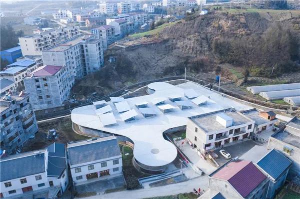 城视时评｜国内外8大优秀农贸市场案例，城市文明与安全的新标志