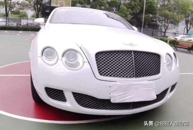 水车宾利被查，打开满满塑料感，也就骗骗小姑娘