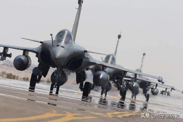 水泥炸弹不会爆炸，为什么却能成为各国空军的