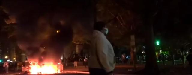 暴徒点燃华盛顿，连穷人区和流浪汉也没放过，