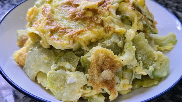 天气热，广东人经常吃这一道美味家常菜，清热下火又好吃