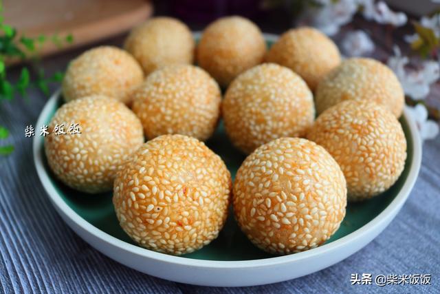 想吃麻团不用买，教你在家做，外酥里软，个个空心，太好吃了