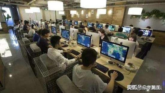 现在的网吧充200送400都没人去？网友揭开潜规则