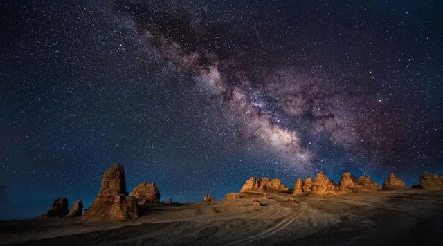 景美人少，不收门票，这个艳压马尔代夫的“冰淇淋牛奶湖”火了