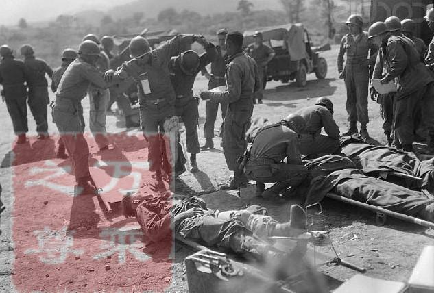 图解战例，美军著名的血染岭之战，整座山都被