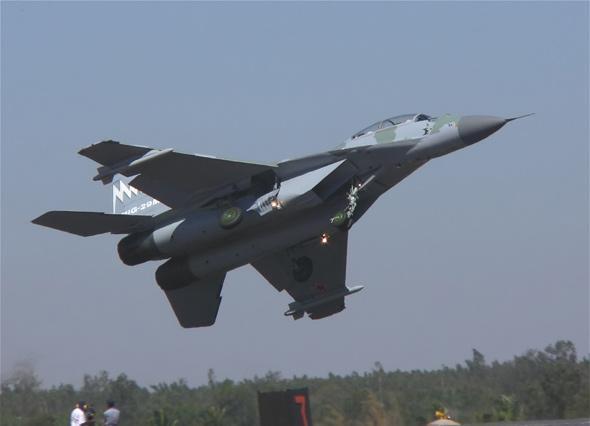 美军出手了！美以联合空袭计划出炉，俄多战机