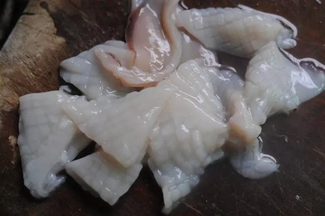 鱿鱼的家常做法，美味下饭，值得拥有