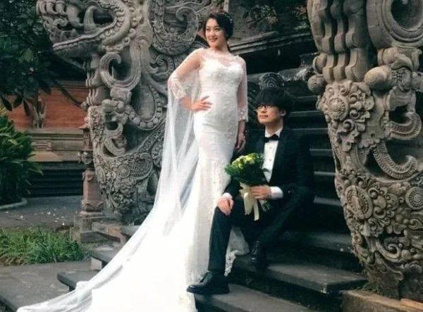 骗了我们4年的组合，明明私下已经领证，却还一直装成“兄妹”