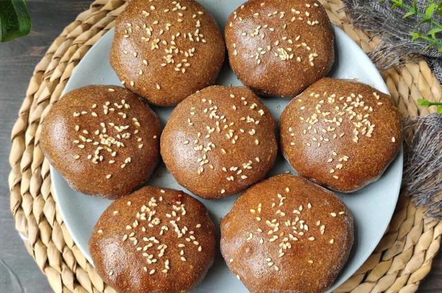 低卡耐饿的全麦鸡肉馅饼，外焦里嫩巨好吃，全麦粉越嚼越香