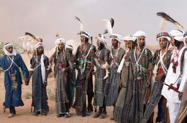 非洲“一妻多夫”的地方，男性很开心，为啥女