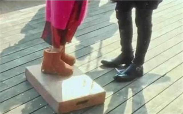 演员拍戏为什么拍的都是上半身特写？原来他们