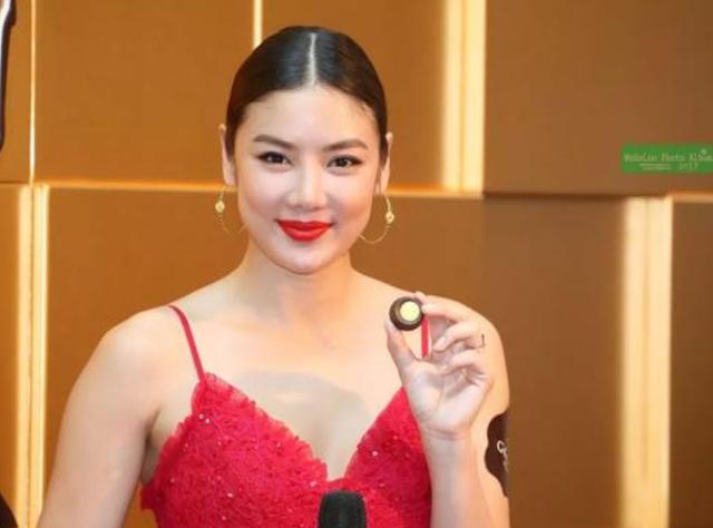 28岁嫁黎明，4年花7亿，二婚嫁闺蜜前夫，40岁的乐基儿"胖成肉球"