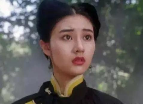 李嘉诚花3000万将李嘉欣带回家，次日原配就暴毙家中