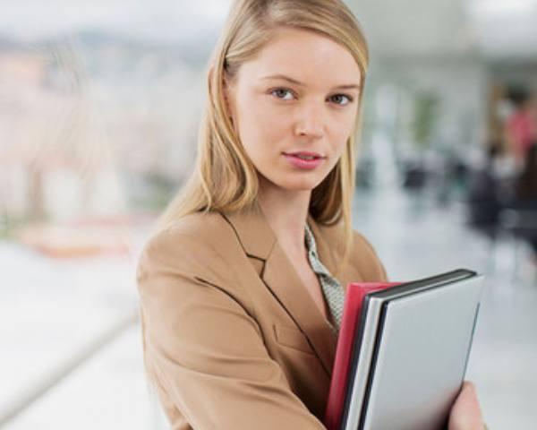 女面试官：我裤子拉链开了你怎么提醒我？小伙