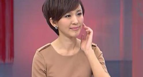 “央视一姐”欧阳夏丹，父亲早逝，母亲患癌，