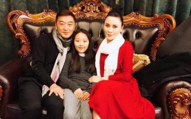他们都是演员，在一起15年了，女儿14岁了网友：