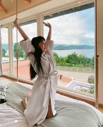 『公布』郭美美公布恋情 高调官宣男友疑似富豪