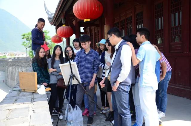 五百强合作单位多，还是全川唯一一所电子信息类公办高等职业院校