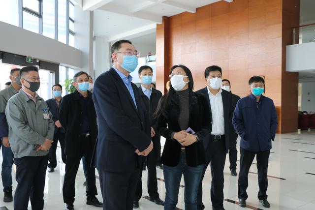 市科技局局长吕建涛一行到济南新材料产业园区调研