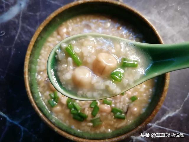 新花生上市，老泉州人就好这一口，花生咸粥，粉糯香甜，无敌美味