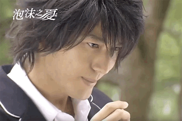 黄晓明出道的《爱情不是游戏》演员现状，20年后