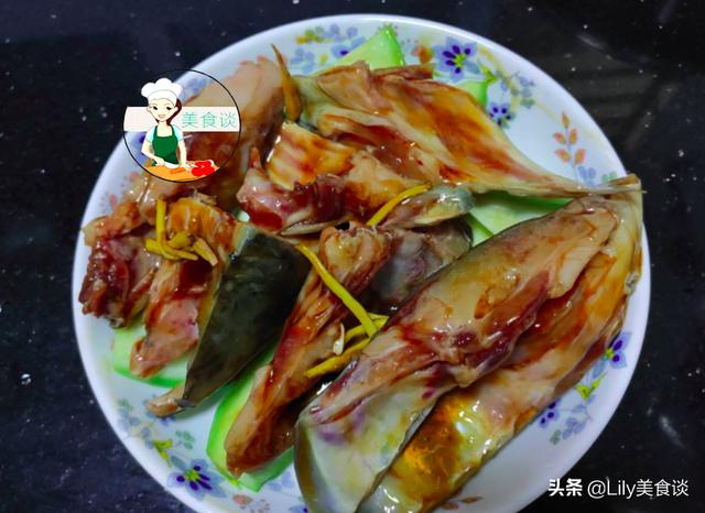 热天要多吃蒸菜，这菜蒸一蒸，8分钟上桌，又鲜又营养，家人爱吃