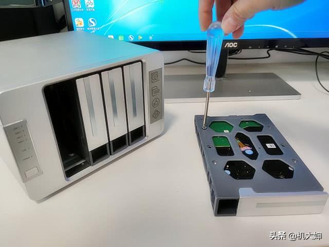 小白也能玩懂的NAS，铁威马F4-221体验