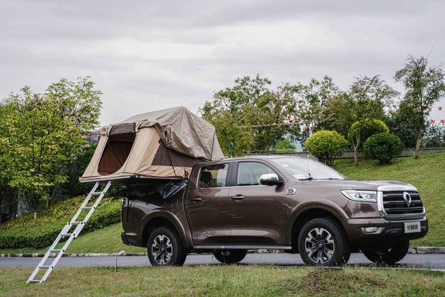 买长城炮送"沪C"牌 长城炮引领上海全场景皮卡车生活