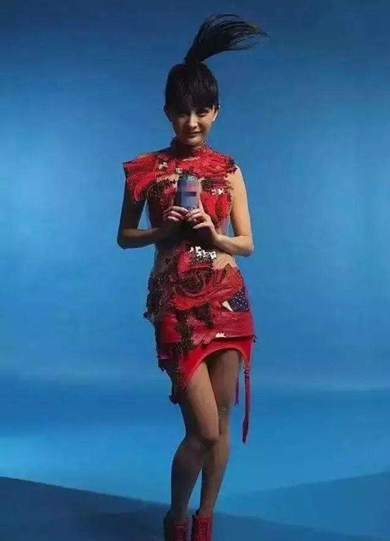 早些年明星拍的“奇葩”广告，网友调侃：第四