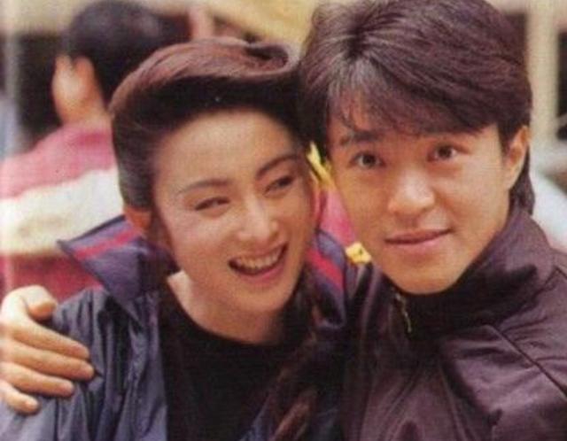 林青霞遭威胁，刘嘉玲被绑架，大佬女人张敏却