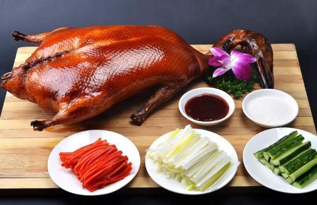 一只活鸭50元，有些街边卖的烤鸭只卖19元？内行