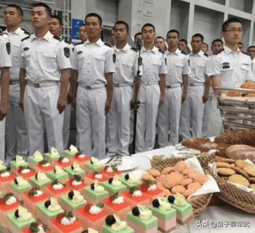 航母的食物饮水补给从何而来，怎么保存呢