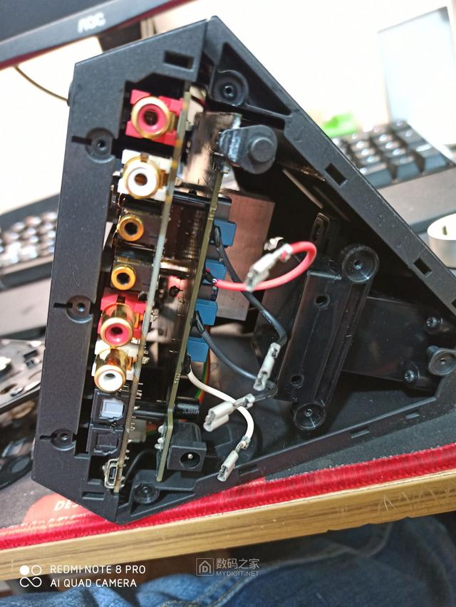 曾经的旗舰，创新SoundBlaster X7外置独立声卡详细微观拆解！