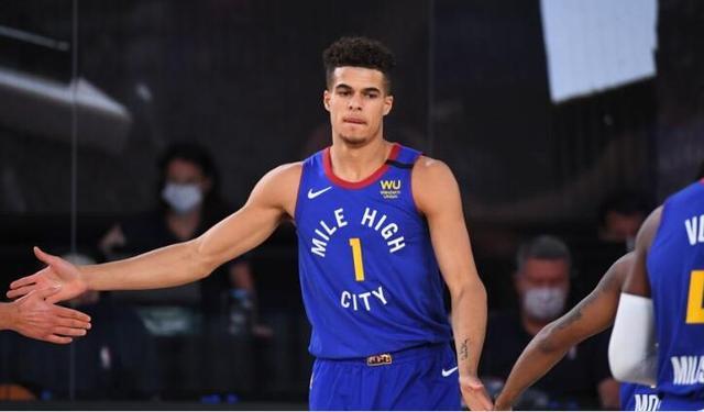 30+15又轟37+15！登頂聯盟第一，13支球隊悔不當初，白給的杜蘭特也不要！（影）-黑特籃球-NBA新聞影音圖片分享社區