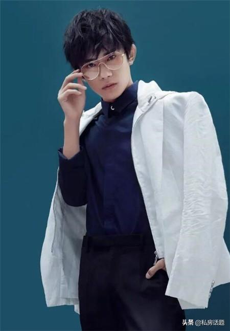 易烊千玺，一个被娱乐圈宠爱的人，你喜欢吗？