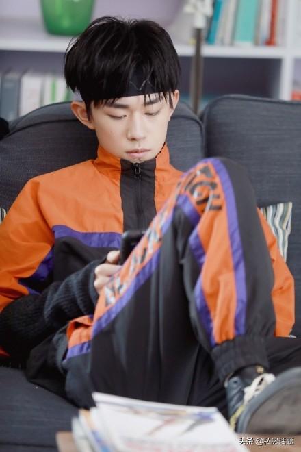 易烊千玺，一个被娱乐圈宠爱的人，你喜欢吗？